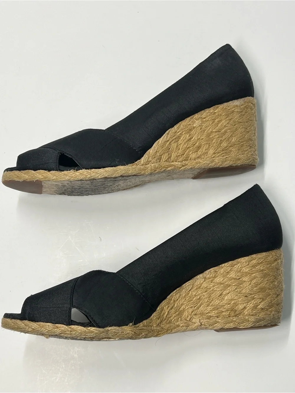 Adrienne Vittadini Women’s Size 8.5 Black Slip One Wedge Heel